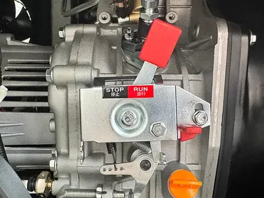 Genset Diesel Senyap Dengan Pengingin Udara (Silinder Tunggal)