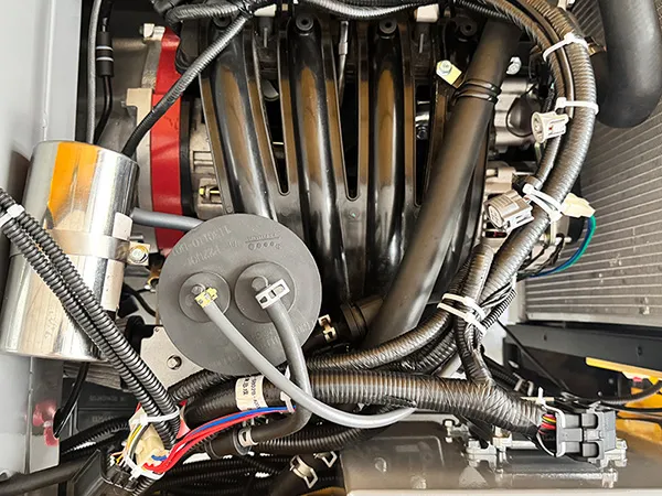 Genset Bensin Senyap Dengan Pendingin Air (4 Silinder)